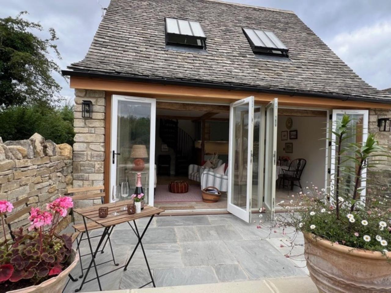 Willa Idyllic Secluded Hideaway With Countryside Views On The Edge Of The Cotswolds Hailey Zewnętrze zdjęcie