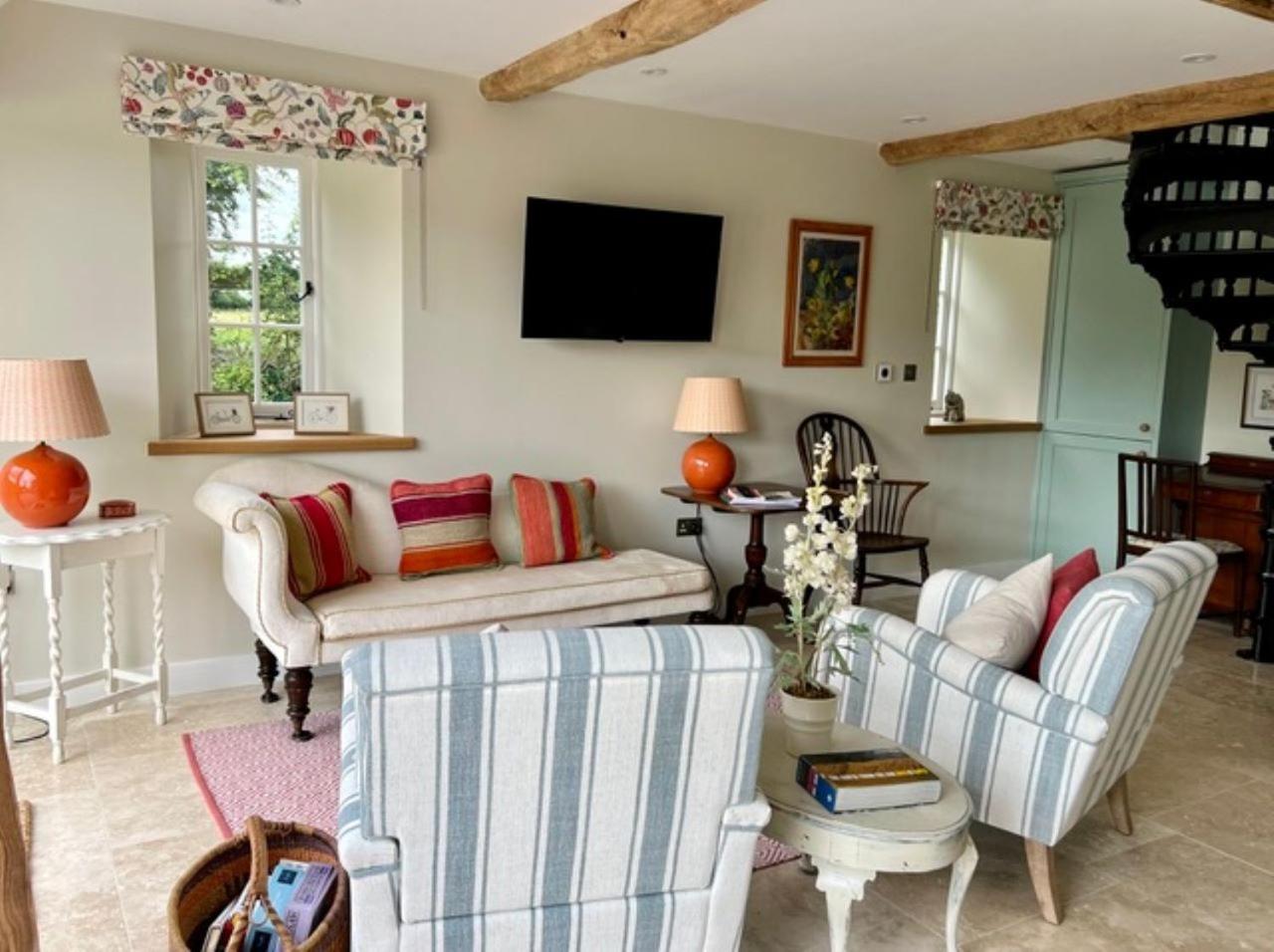 Willa Idyllic Secluded Hideaway With Countryside Views On The Edge Of The Cotswolds Hailey Zewnętrze zdjęcie