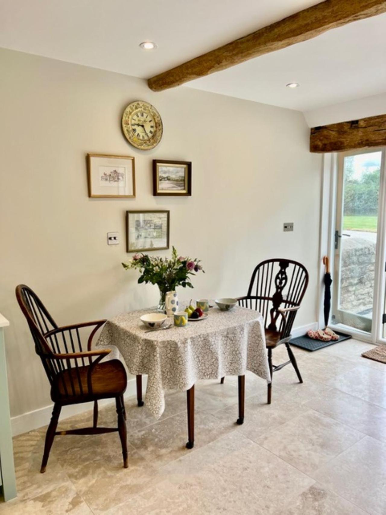 Willa Idyllic Secluded Hideaway With Countryside Views On The Edge Of The Cotswolds Hailey Zewnętrze zdjęcie